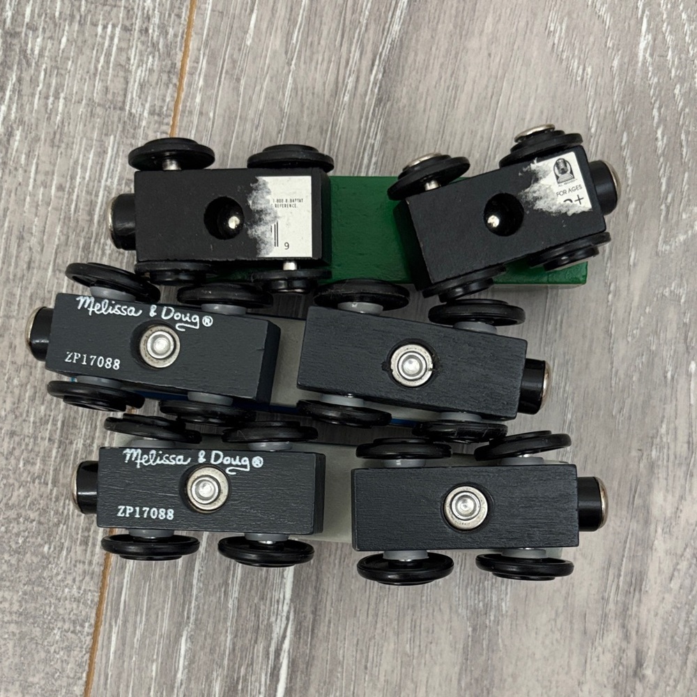 Set of Wooden Magnet Trains - Picture 8 of 8